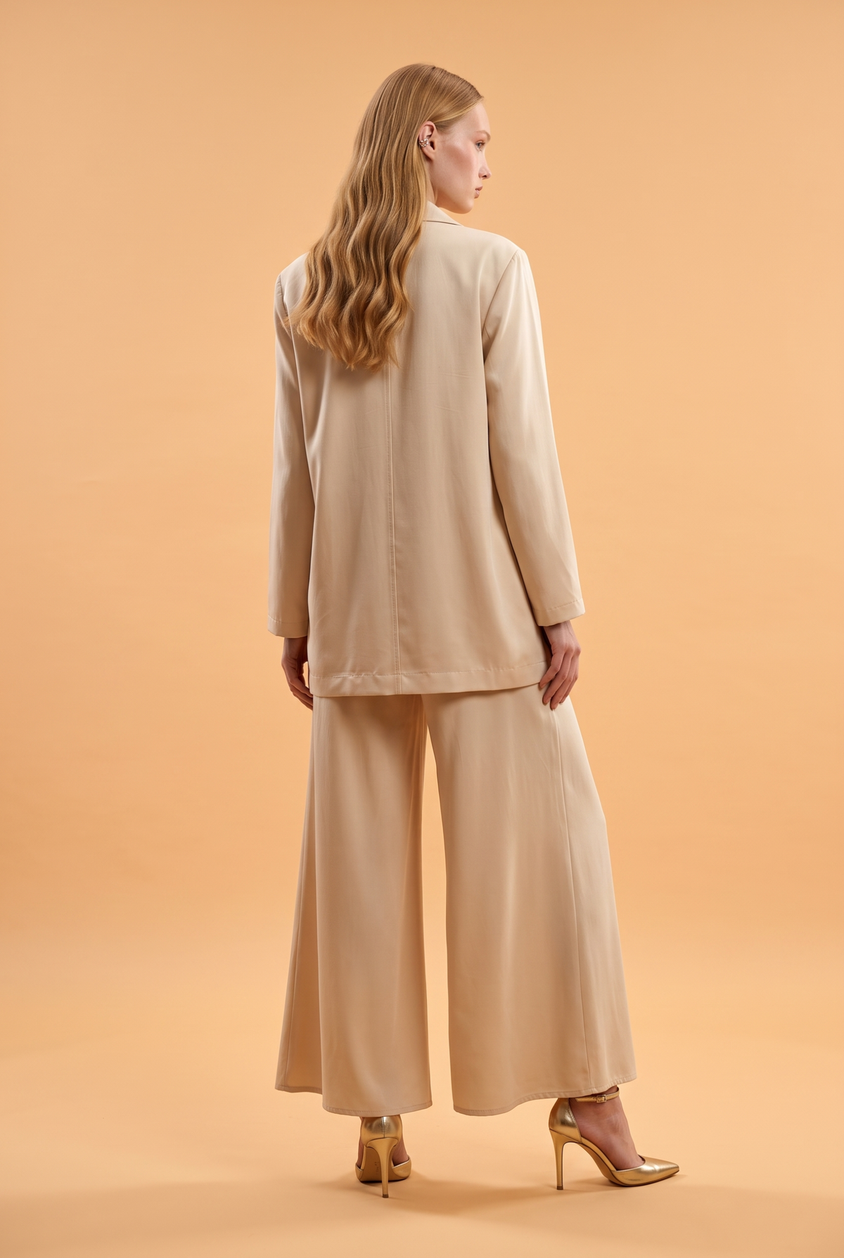 Wide-Leg Seam-Detail Trousers